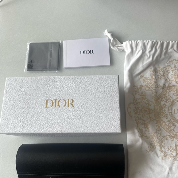 Brand new dior sunglasses with box and bag - Picture 3 of 8